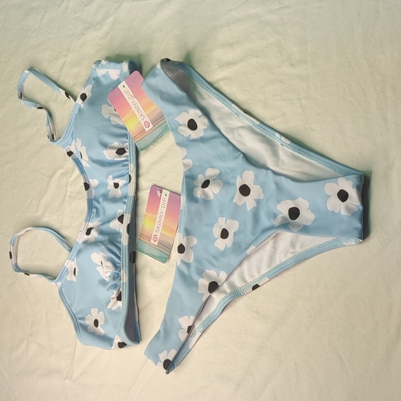 2/$25-Skinny Dip "Big Daisy" Bikini Set NWT Size Medium - Picture 4 of 13